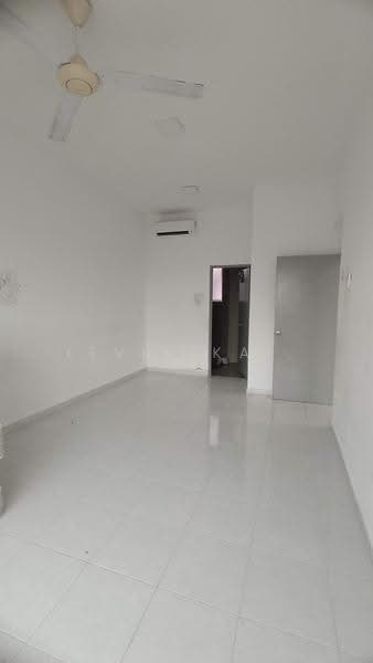 Condominium for Sale at D'suria Condominium - Levinika . - Living Room - PropertyGuru.com.my