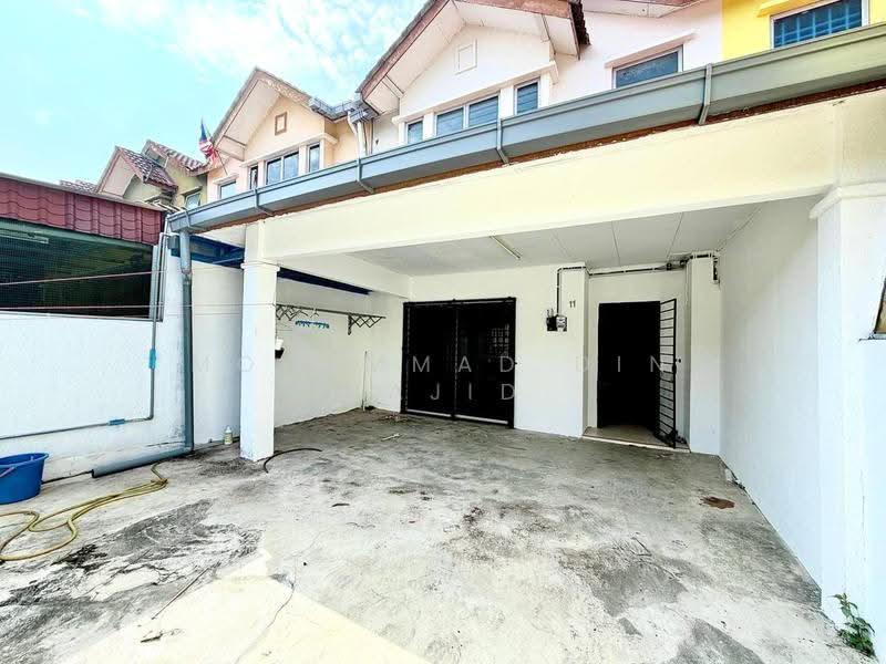 Rumah Teres 2-Tingkat untuk Dijual di Klang (Selangor) - Mohammad Din Majid - Exterior - PropertyGuru.com.my