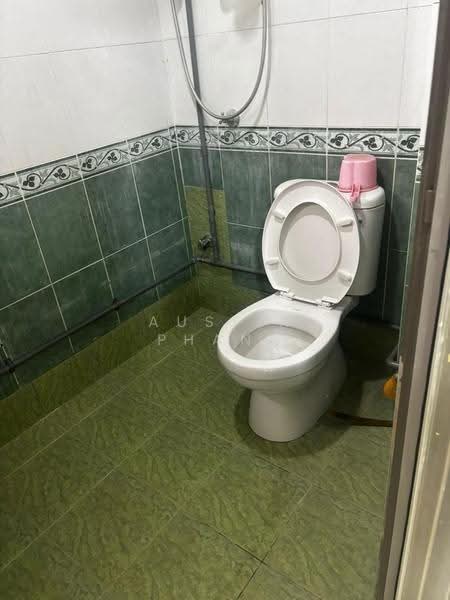 Apartment for Rent at Villamas Apartment - Austin Phang - Bathroom - PropertyGuru.com.my