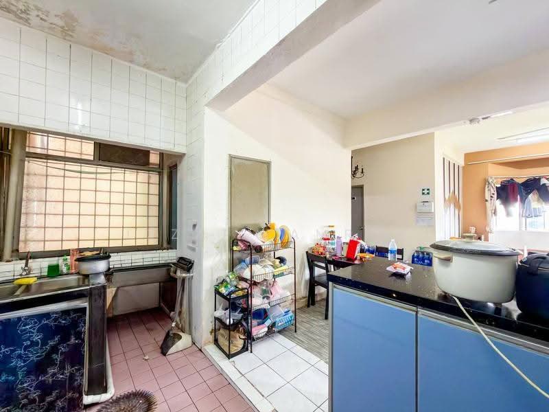 Apartment for Sale at Pangsapuri Sri Angkasa - Izzat Zamros - Kitchen - PropertyGuru.com.my