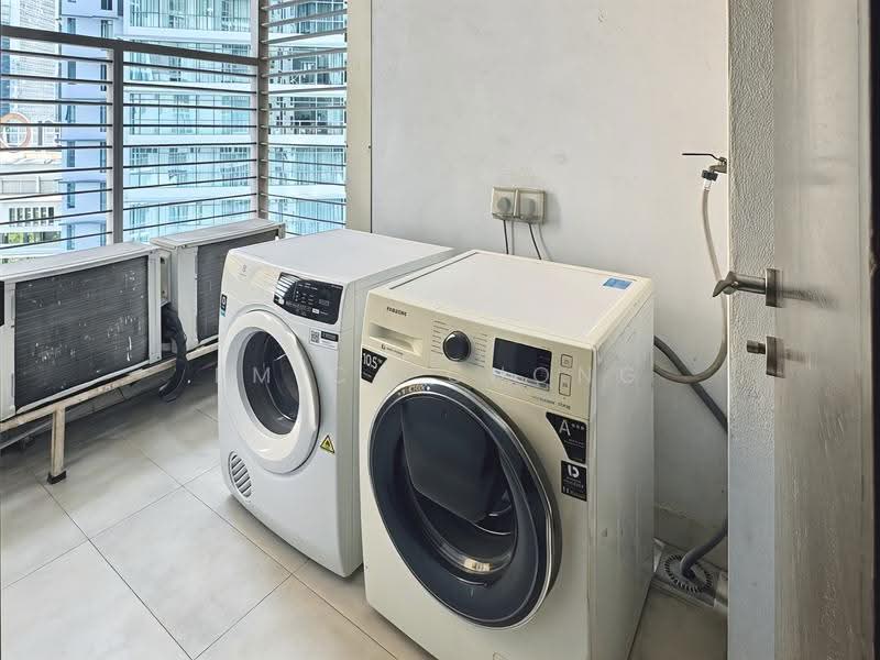 Condominium for Rent at Hampshire Residences - Emica Chong - Yard - PropertyGuru.com.my