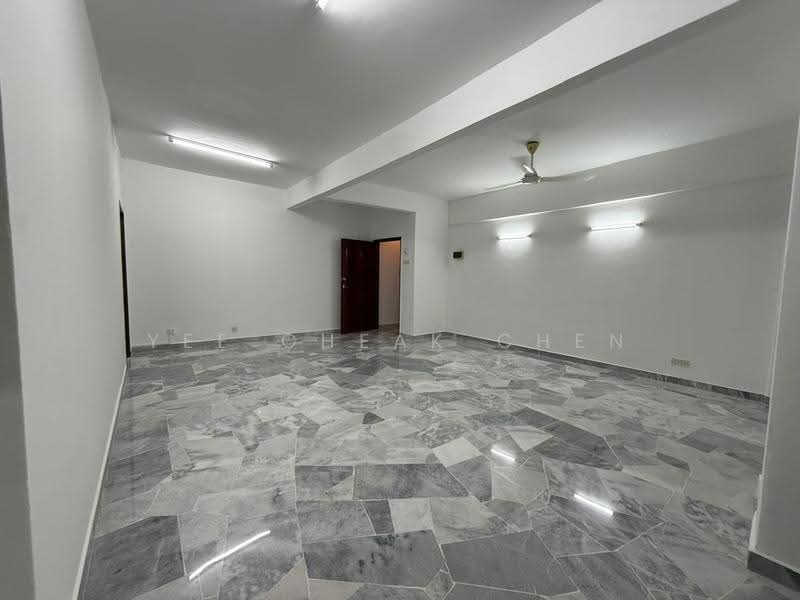 Apartment for Rent at Subang Perdana Goodyear Court 10 - Yee Cheak Chen - Living Room - PropertyGuru.com.my
