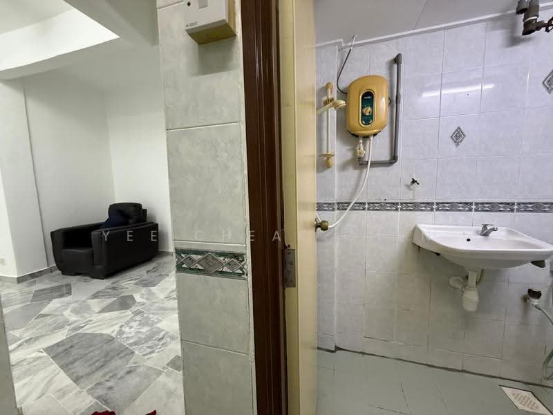 Apartment for Rent at Subang Perdana Goodyear Court 10 - Yee Cheak Chen - Interior - PropertyGuru.com.my