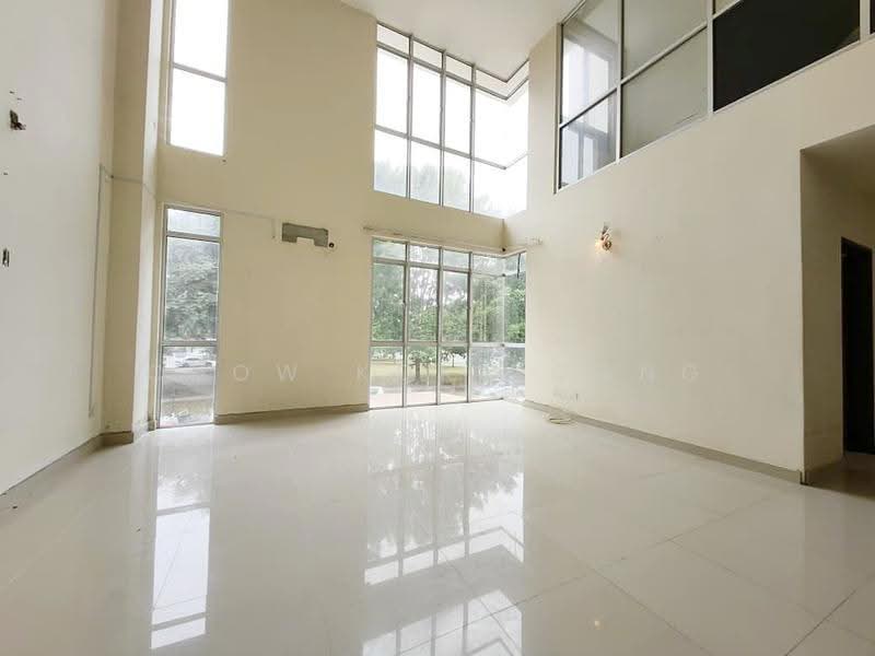 Rumah Bandar untuk Dijual di Taman Tasik Prima (Puchong) - Chow Kok Toong - Living Room - PropertyGuru.com.my