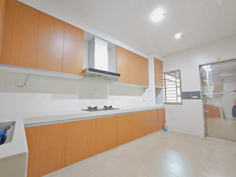 Cluster House for Rent in Taman Adda Heights (Tebrau) - Stella Chia - Kitchen - PropertyGuru.com.my