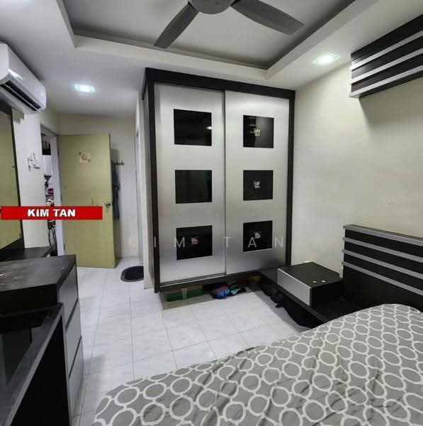 Apartment for Sale at Taman Kristal - Kim Tan - Bedroom - PropertyGuru.com.my