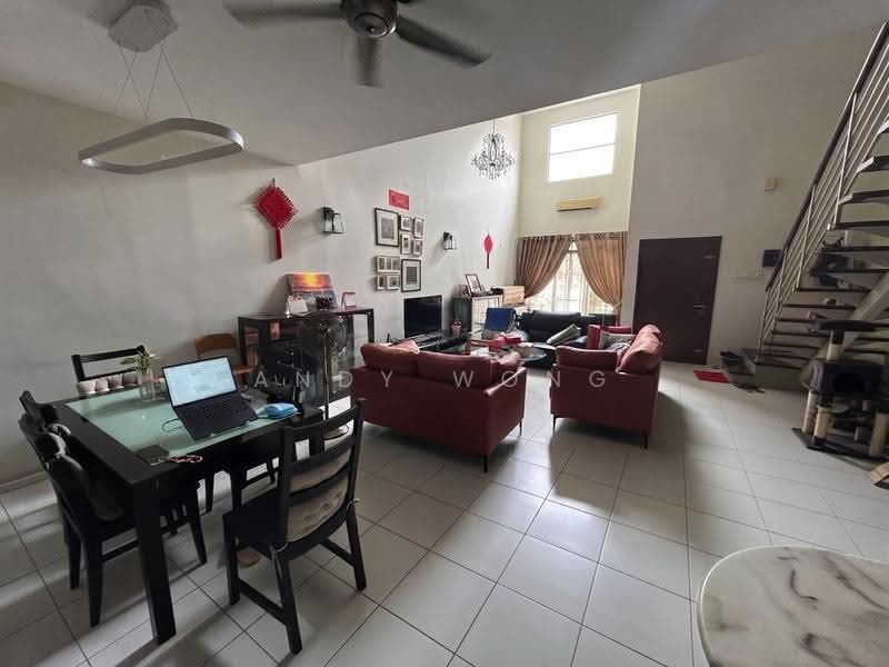 3-storey Terraced House for Sale in Taman Tasik Damai (Sungai Besi) - Andy Wong - Living Room - PropertyGuru.com.my