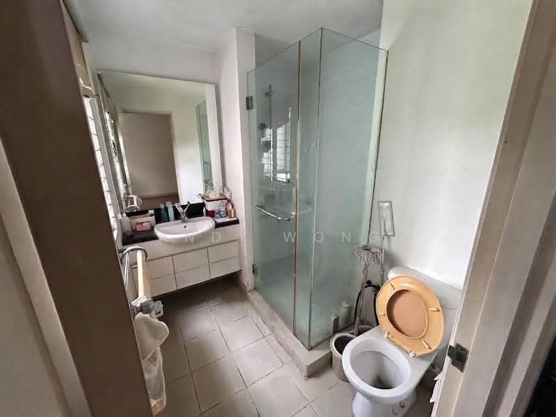 3-storey Terraced House for Sale in Taman Tasik Damai (Sungai Besi) - Andy Wong - Bathroom - PropertyGuru.com.my