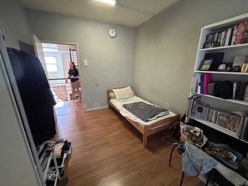 3-storey Terraced House for Sale in Taman Tasik Damai (Sungai Besi) - Andy Wong - Bedroom - PropertyGuru.com.my