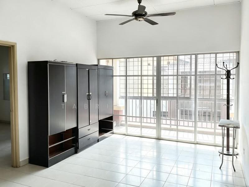 Semi-Detached House for Rent in Bandar Parklands (Klang) - Tabris Wong - Living Room - PropertyGuru.com.my