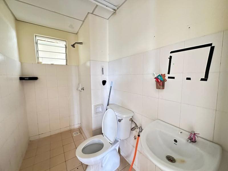 Pangsapuri untuk Dijual di Angsana Apartment - Evelyn Khoo - Bathroom - PropertyGuru.com.my