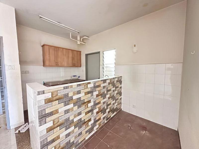 Pangsapuri untuk Dijual di Angsana Apartment - Evelyn Khoo - Kitchen - PropertyGuru.com.my