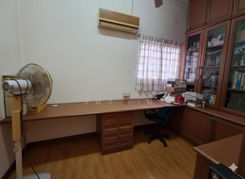 Rumah Teres 2-Tingkat untuk Dijual di Bukit Jelutong (Shah Alam) - Amy Lim - Study - PropertyGuru.com.my