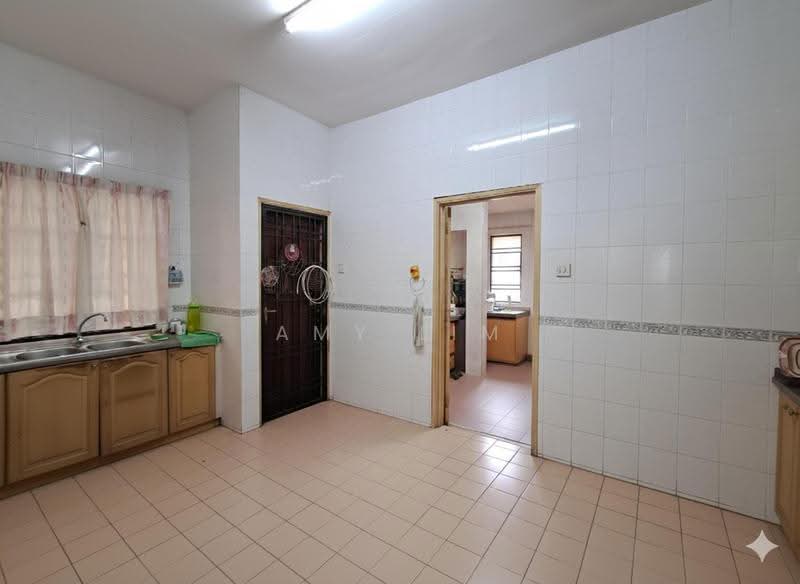Rumah Teres 2-Tingkat untuk Dijual di Bukit Jelutong (Shah Alam) - Amy Lim - Kitchen - PropertyGuru.com.my