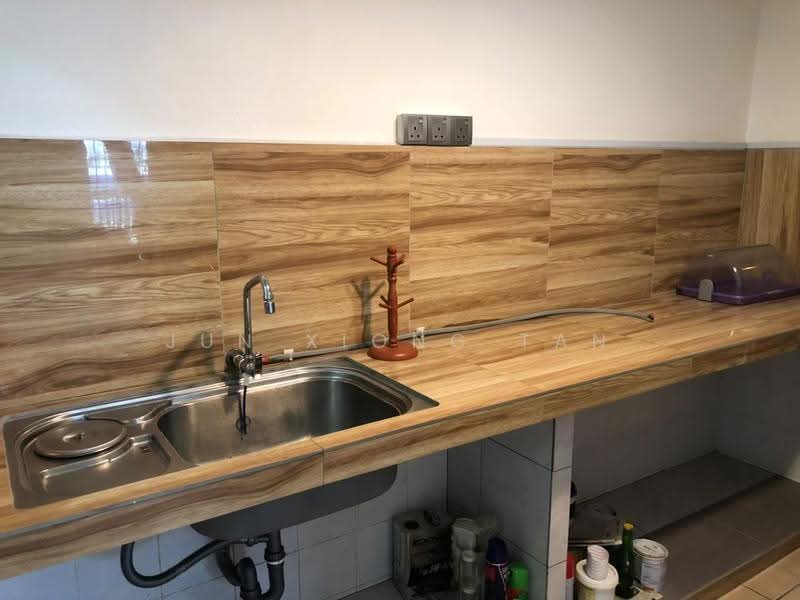 Pangsapuri untuk Dijual di Putri Ria Apartment - Jun Xiong Tan - PropertyGuru.com.my