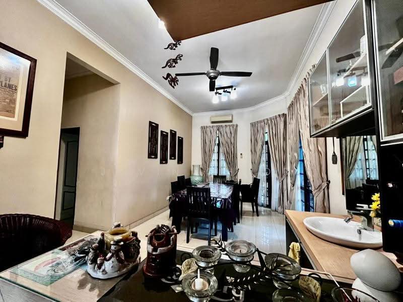 Bungalow House for Sale in Bandar Kinrara Seksyen 6 (Bandar Kinrara) - Jovin Cheor - Dining Room - PropertyGuru.com.my