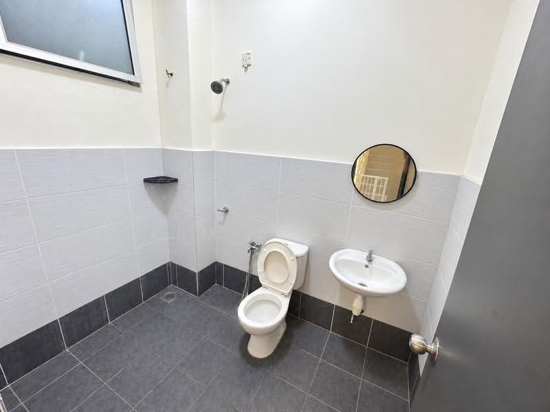 3-storey Terraced House for Sale in Sepang (Selangor) - Ahmad Faiz - Bathroom - PropertyGuru.com.my
