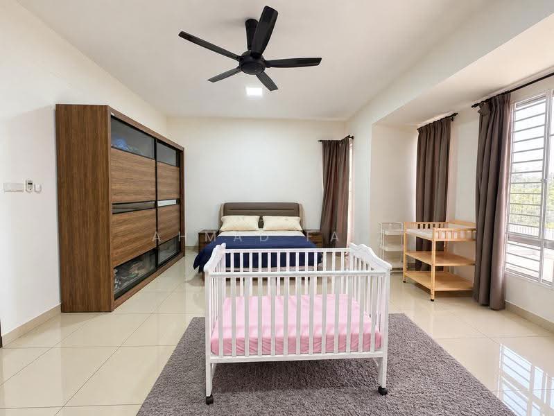 3-storey Terraced House for Sale in Sepang (Selangor) - Ahmad Faiz - Bedroom - PropertyGuru.com.my