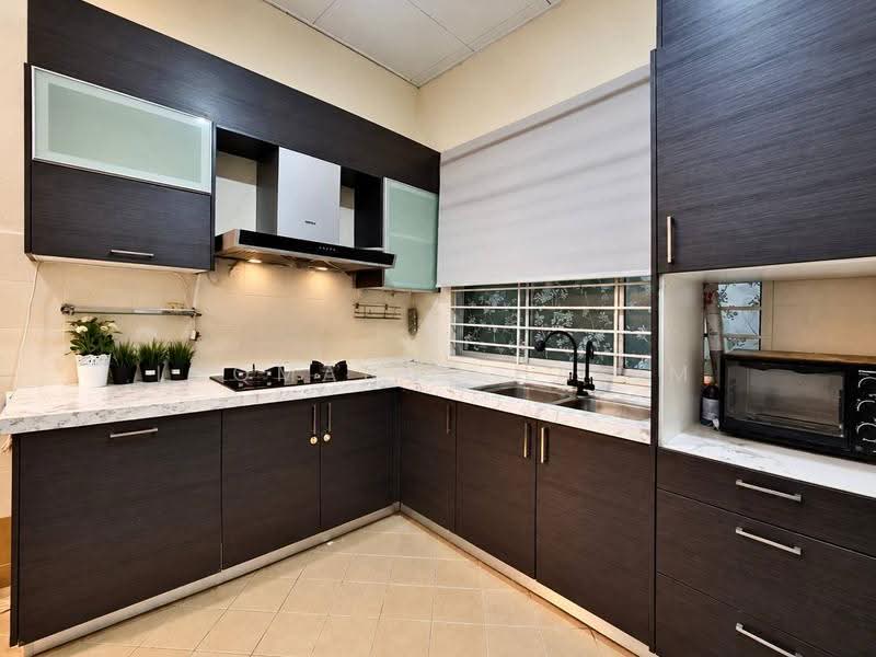 Terraced House for Sale in Bandar Putera 2 (Klang) - Luqmanul Hakim - Kitchen - PropertyGuru.com.my