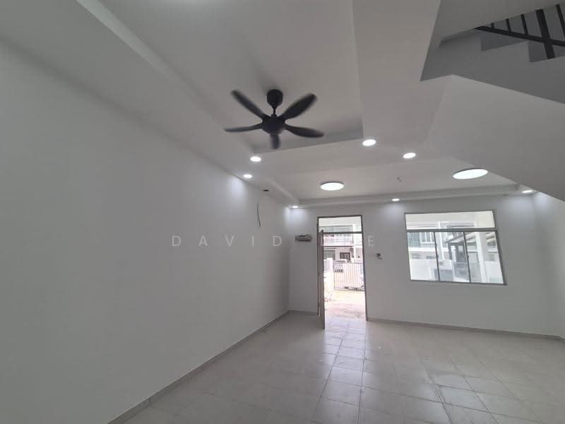 2-storey Terraced House for Rent in Taman Kundang Jaya (Rawang) - David Lee - Living Room - PropertyGuru.com.my