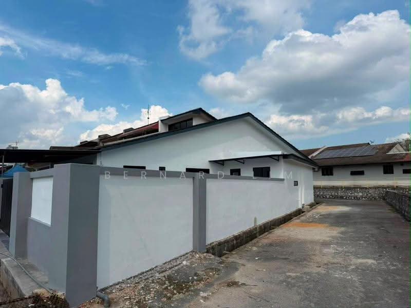 1-storey Terraced House for Sale in Taman Suria (Johor Bahru) - Bernard Lim - Exterior - PropertyGuru.com.my