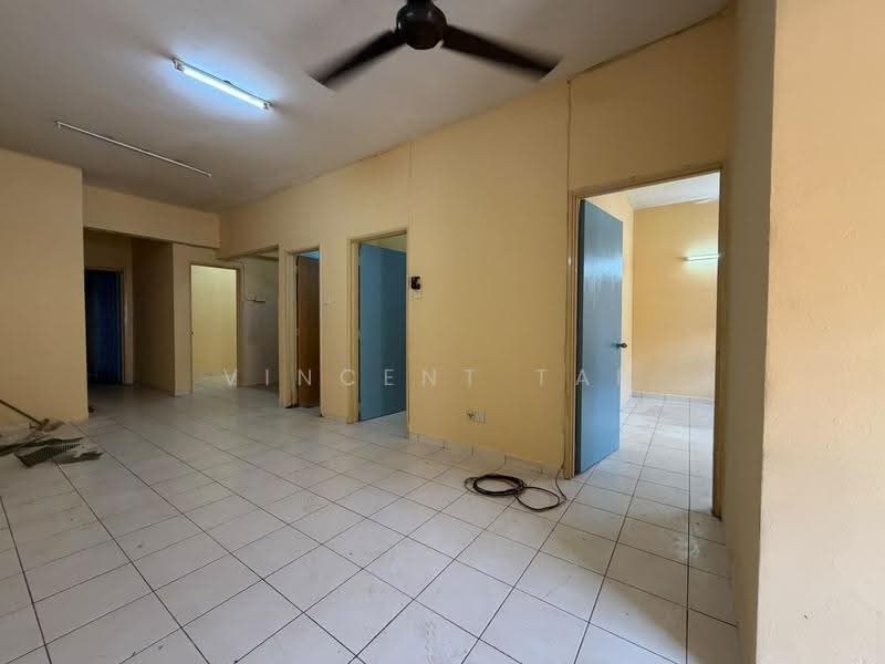 Apartment for Rent at Taman Rawang Mutiara - Vincent Tan - Interior - PropertyGuru.com.my