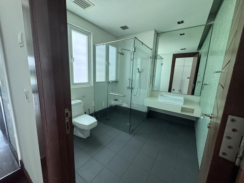 Rumah Banglo untuk Dijual di Country Heights Damansara (Kuala Lumpur) - Feisal . - Bathroom - PropertyGuru.com.my