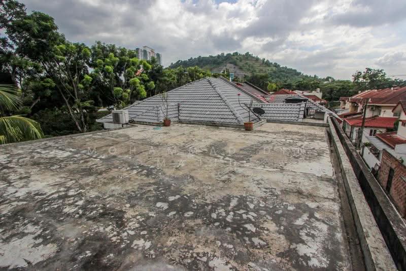2-storey Terraced House for Sale in Putra Heights (Subang Jaya) - Mohammad Din Majid - Roof - PropertyGuru.com.my