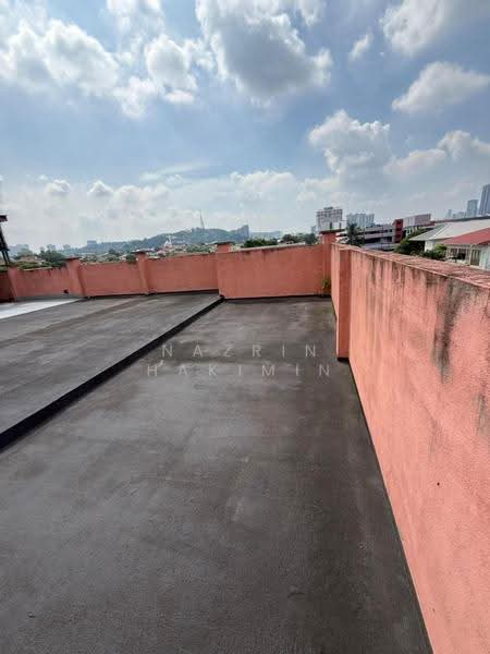 Bungalow House for Sale in Seksyen 4 (Petaling Jaya) - Nazrin Hakimin - Roof - PropertyGuru.com.my