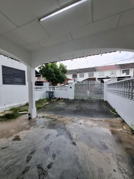 1.5-storey Terraced House for Rent in Taman Ungku (Johor Bahru) - AhMood Goh - Exterior - PropertyGuru.com.my