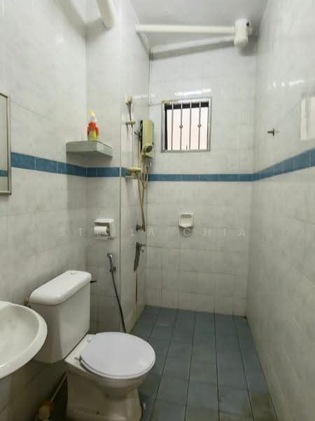 Rumah Teres 2-Tingkat untuk Disewa di Bandar Baru Permas Jaya (Permas Jaya) - Stella Chia - Bathroom - PropertyGuru.com.my