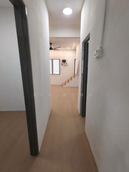 2-storey Terraced House for Sale in Taman Orkid (Batu Pahat) - Zen Wong - Corridor - PropertyGuru.com.my