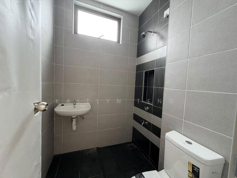 Terraced House for Rent in Skudai (Johor) - Kaitlyn Teng - Bathroom - PropertyGuru.com.my