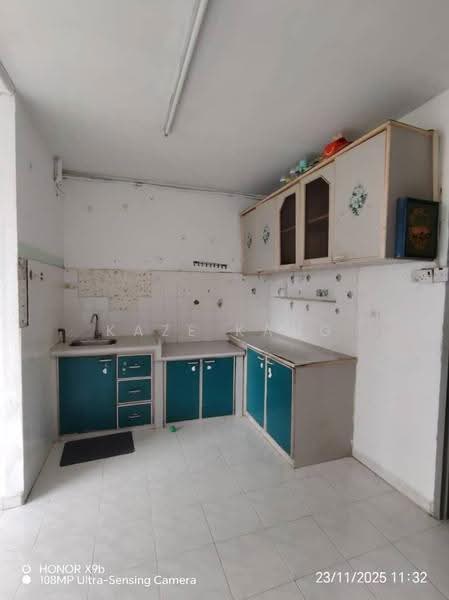 Rumah Flat untuk Dijual di Taman Seri Damai - Kaze Kang - Kitchen - PropertyGuru.com.my
