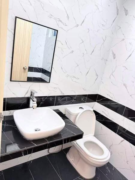 Condominium for Rent at QuayWest Residence - Derrick . - Bathroom - PropertyGuru.com.my