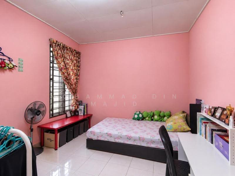 Rumah Teres 1-Tingkat untuk Dijual di Lestari Putra (Seri Kembangan) - Mohammad Din Majid - PropertyGuru.com.my