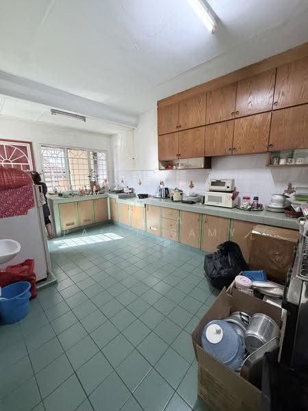 2-storey Terraced House for Sale in Kelana Jaya (Petaling Jaya) - Mala Palanisamy - Kitchen - PropertyGuru.com.my