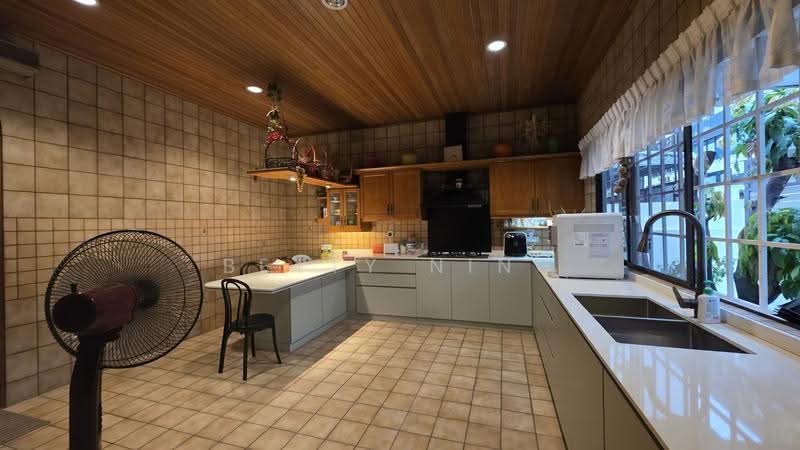 Rumah Banglo untuk Dijual di SS2 (Petaling Jaya) - Betty Ning - Kitchen - PropertyGuru.com.my