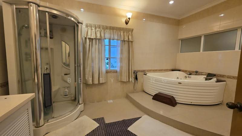 Rumah Banglo untuk Dijual di SS2 (Petaling Jaya) - Betty Ning - Bathroom - PropertyGuru.com.my