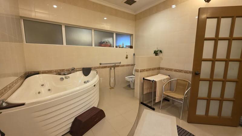 Rumah Banglo untuk Dijual di SS2 (Petaling Jaya) - Betty Ning - Bathroom - PropertyGuru.com.my