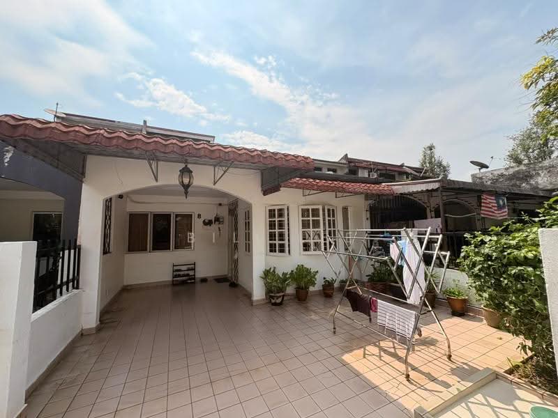 1-storey Terraced House for Sale in Ampang (Kuala Lumpur) - Bill Lee - Exterior - PropertyGuru.com.my