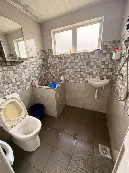 1-storey Terraced House for Sale in Ampang (Kuala Lumpur) - Bill Lee - Bathroom - PropertyGuru.com.my