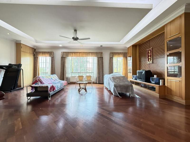 Rumah Banglo untuk Dijual di Country Heights (Kajang) - Gaby Ng - Living Room - PropertyGuru.com.my