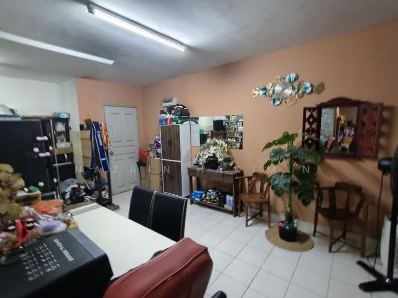 Pangsapuri untuk Dijual di Alam Prima - Nazrin Hakimin - Living Room - PropertyGuru.com.my