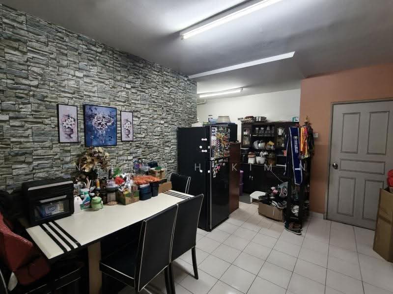 Pangsapuri untuk Dijual di Alam Prima - Nazrin Hakimin - Dining Room - PropertyGuru.com.my