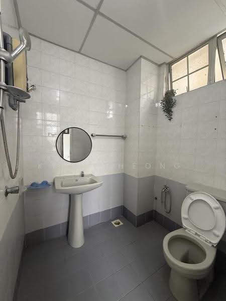 Condominium for Rent at Tiara Duta - Kyce Cheong - Bathroom - PropertyGuru.com.my