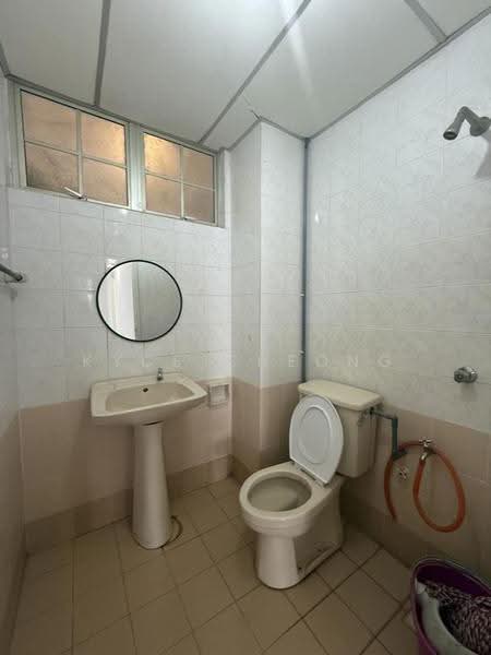 Condominium for Rent at Tiara Duta - Kyce Cheong - Bathroom - PropertyGuru.com.my