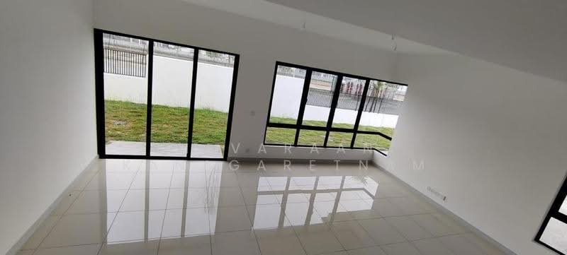 Cluster House for Rent in Kota Emerald (Rawang) - Thevaraani Kanagaretnam - Living Room - PropertyGuru.com.my