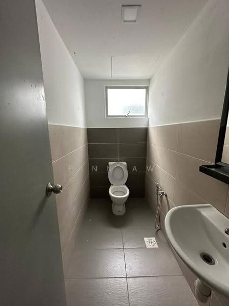 Shop for Rent in Iskandar Puteri (Nusajaya) (Johor) - Finn Aw - Bathroom - PropertyGuru.com.my