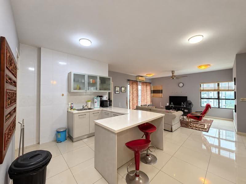 Condominium for Sale at Ujana Executive Apartment - Fakhrul Imlan - Kitchen - PropertyGuru.com.my